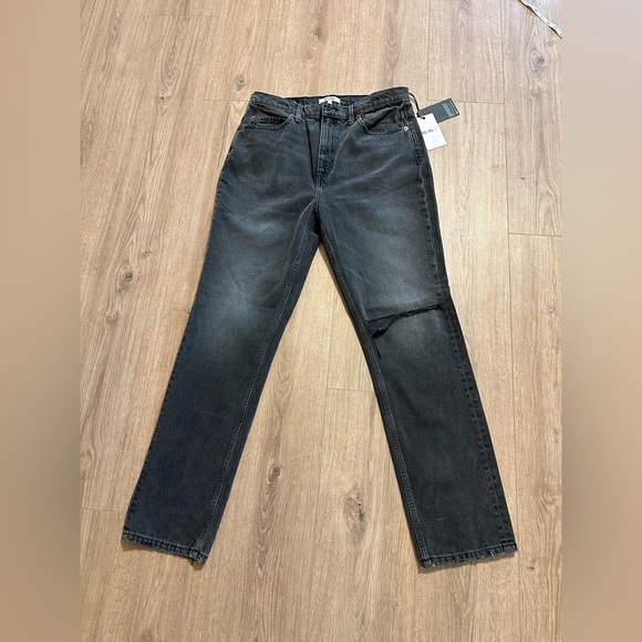 NWT Re/Done 70’s Straight Worn Black With Rip Jeans Size 30 - Picture 3 of 9